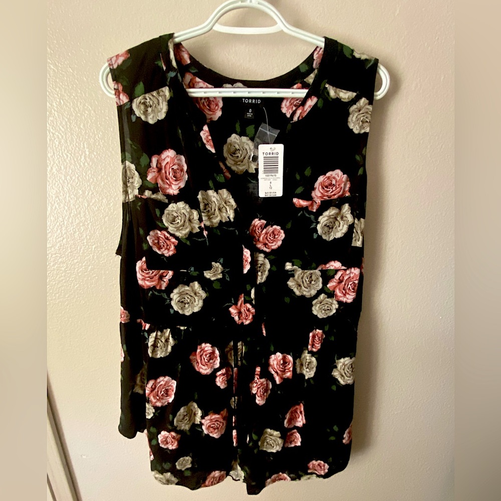 NWT Torrid Black Floral Tank Blouse Size 0 (12)